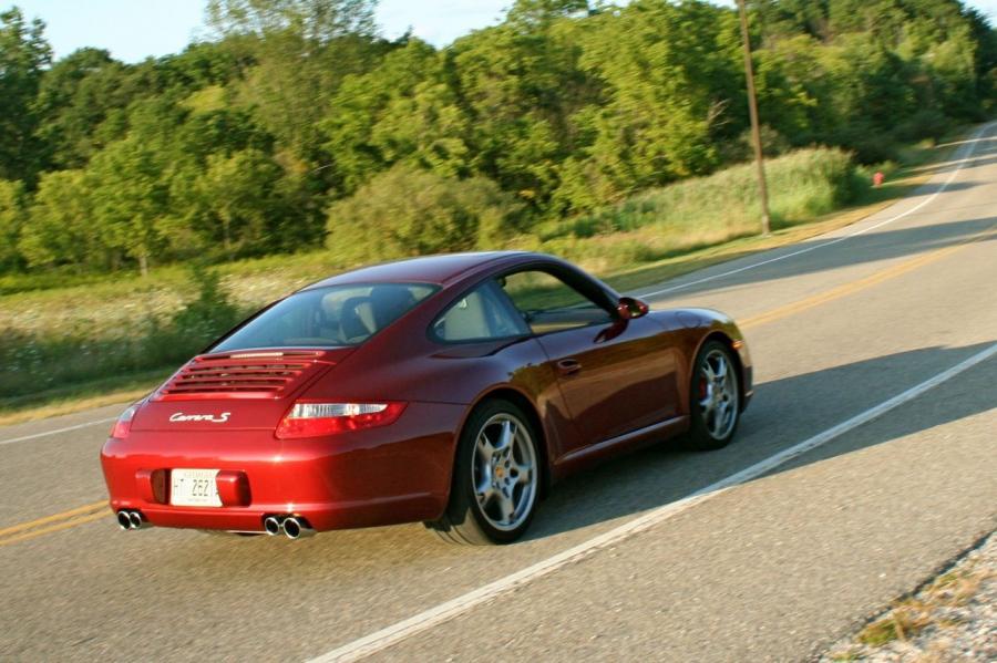  Porsche 911 Carrera S 2008 года  (фото 34 из 43)